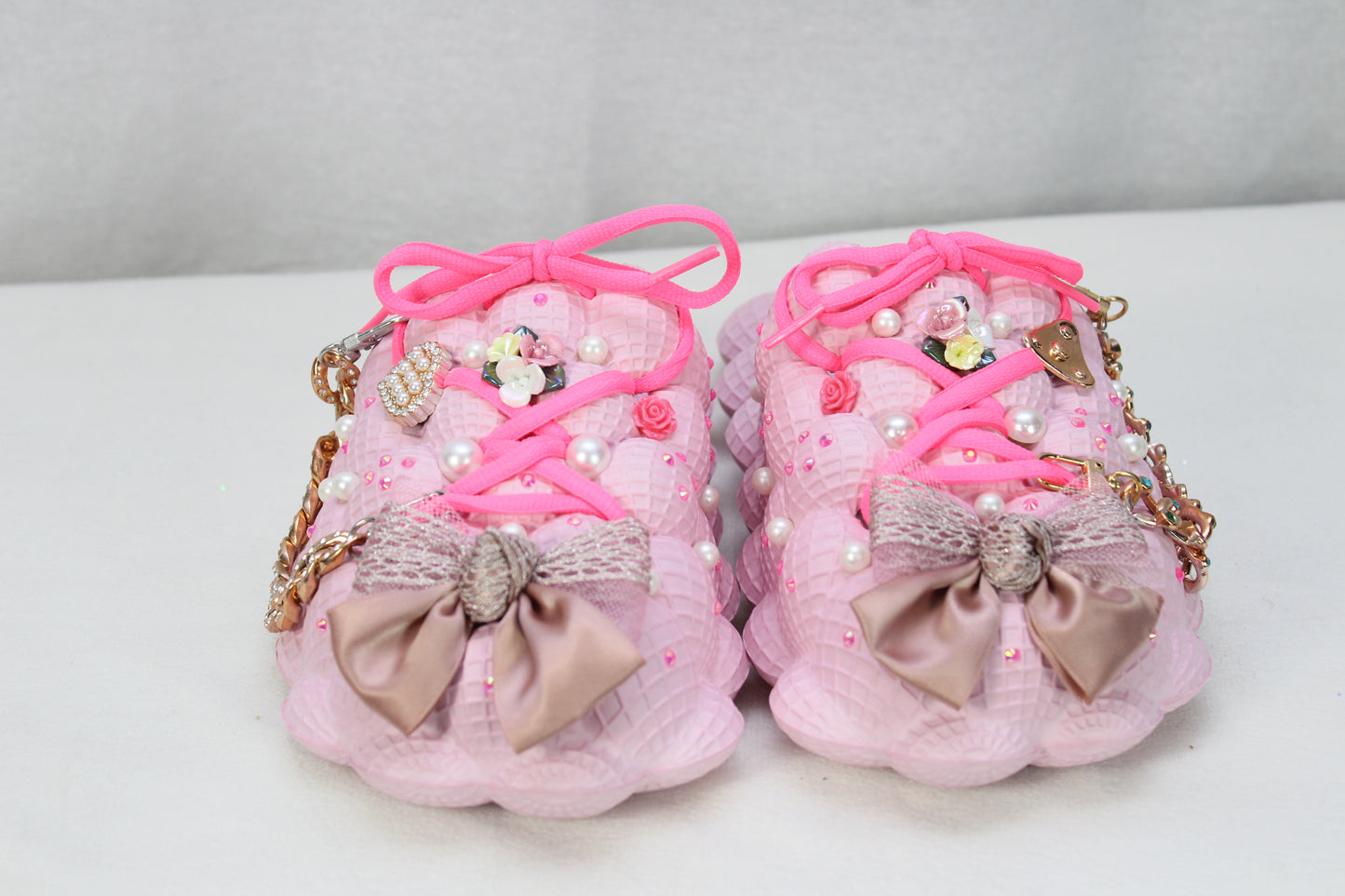 Bow sandals