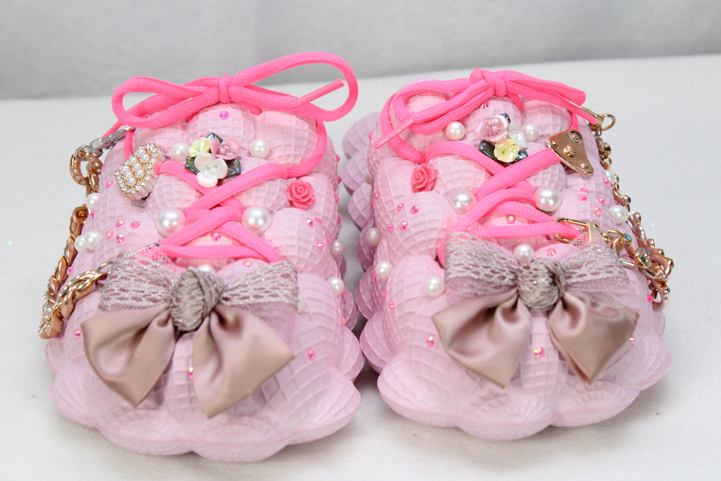 Bow sandals