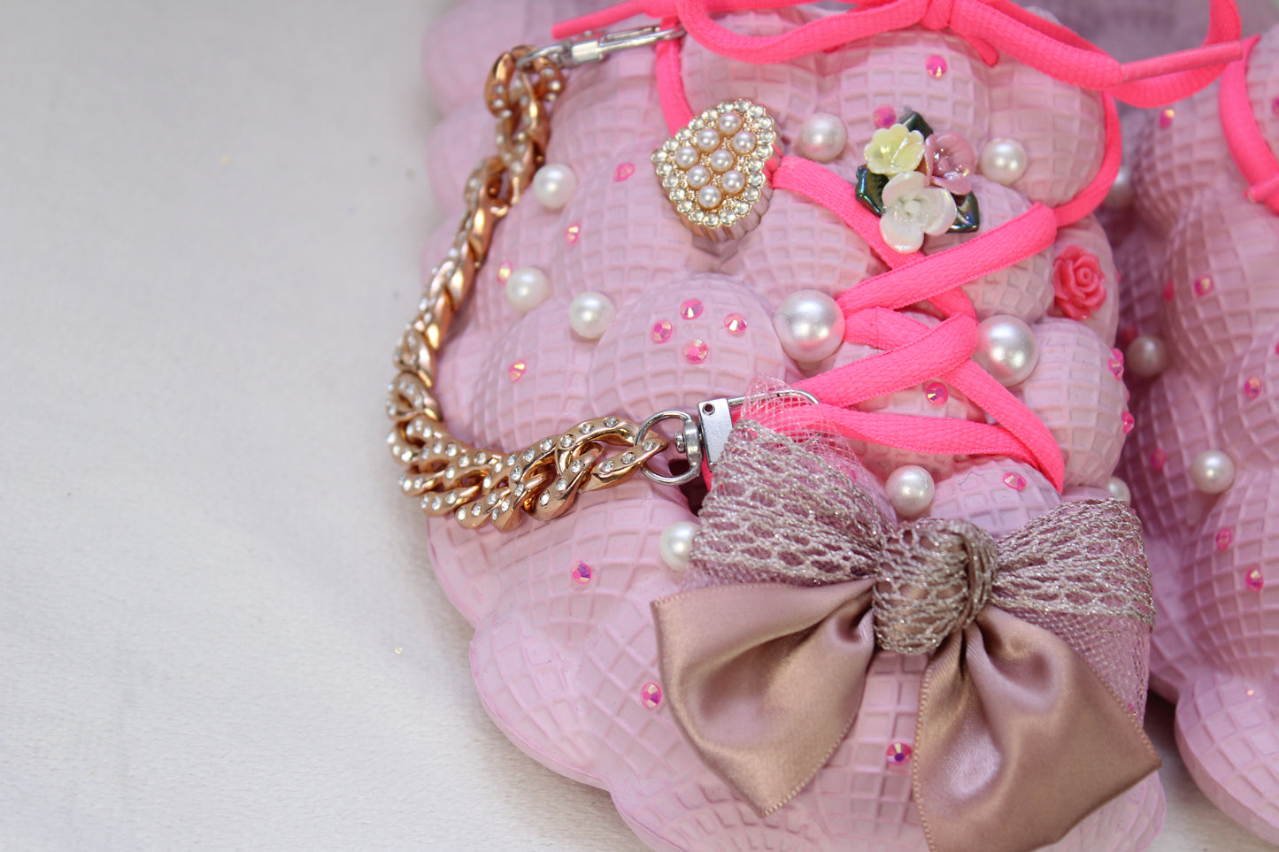 Bow sandals