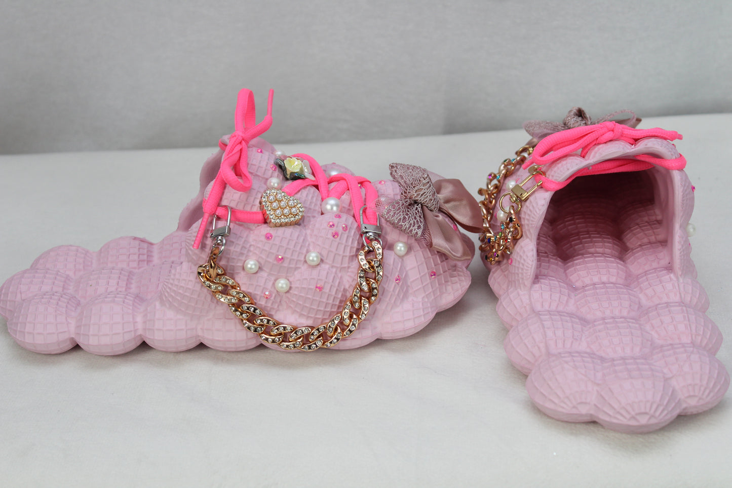 Bow sandals